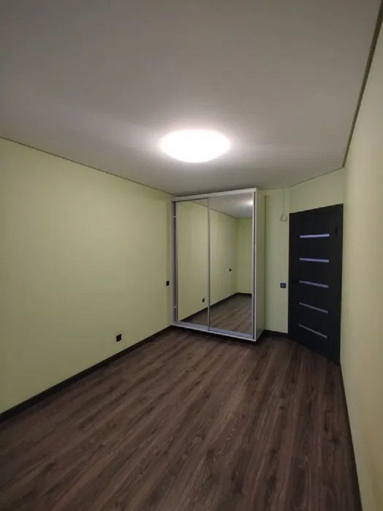 1839991315851312