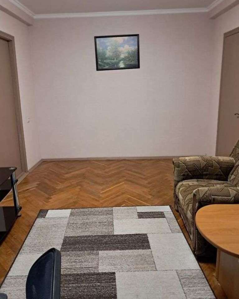1832640587868315
