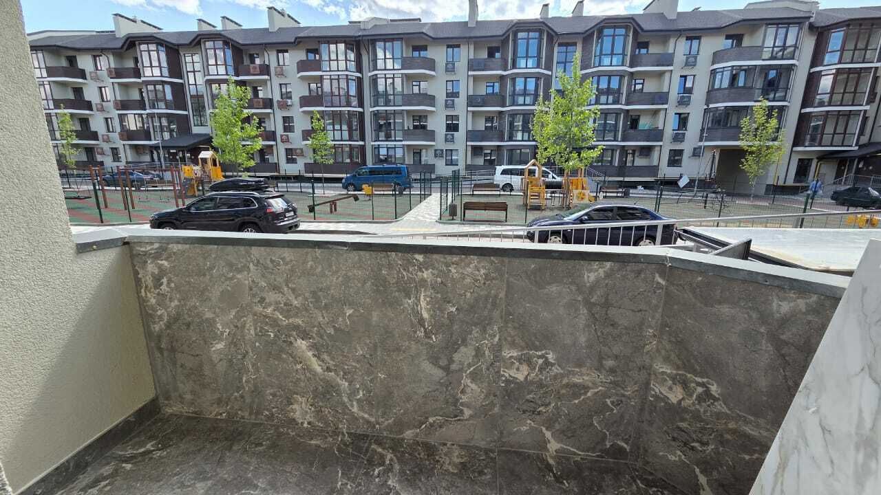 1832993399575316