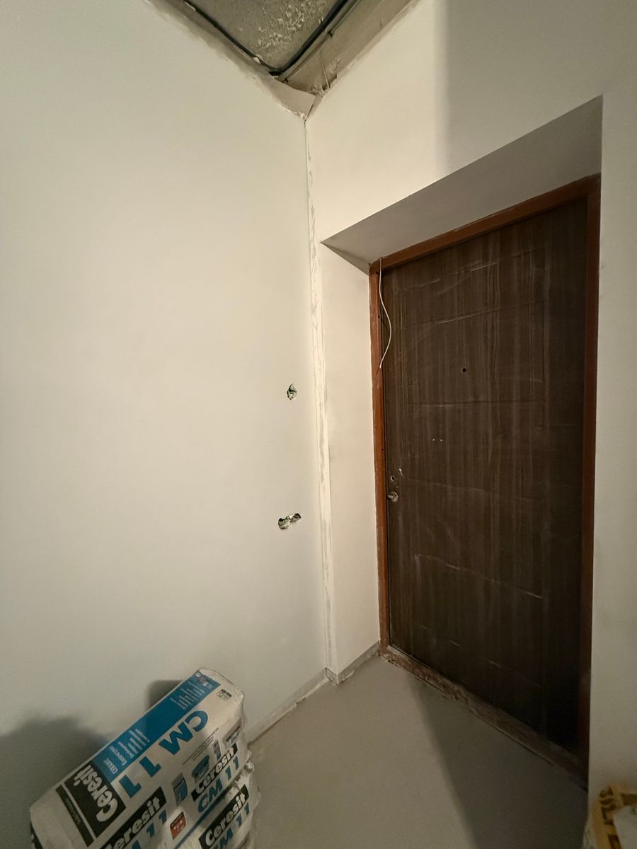1835996886311316