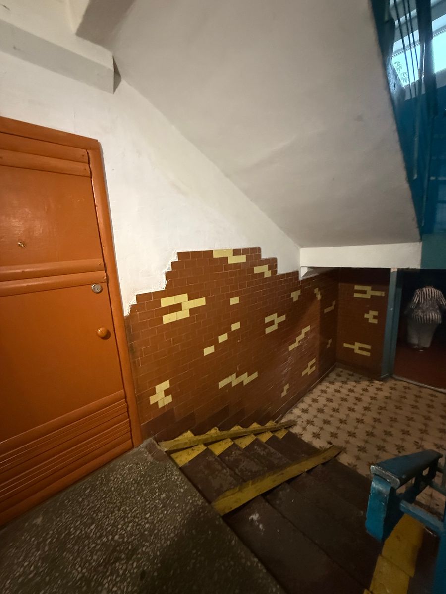 1835457818818317