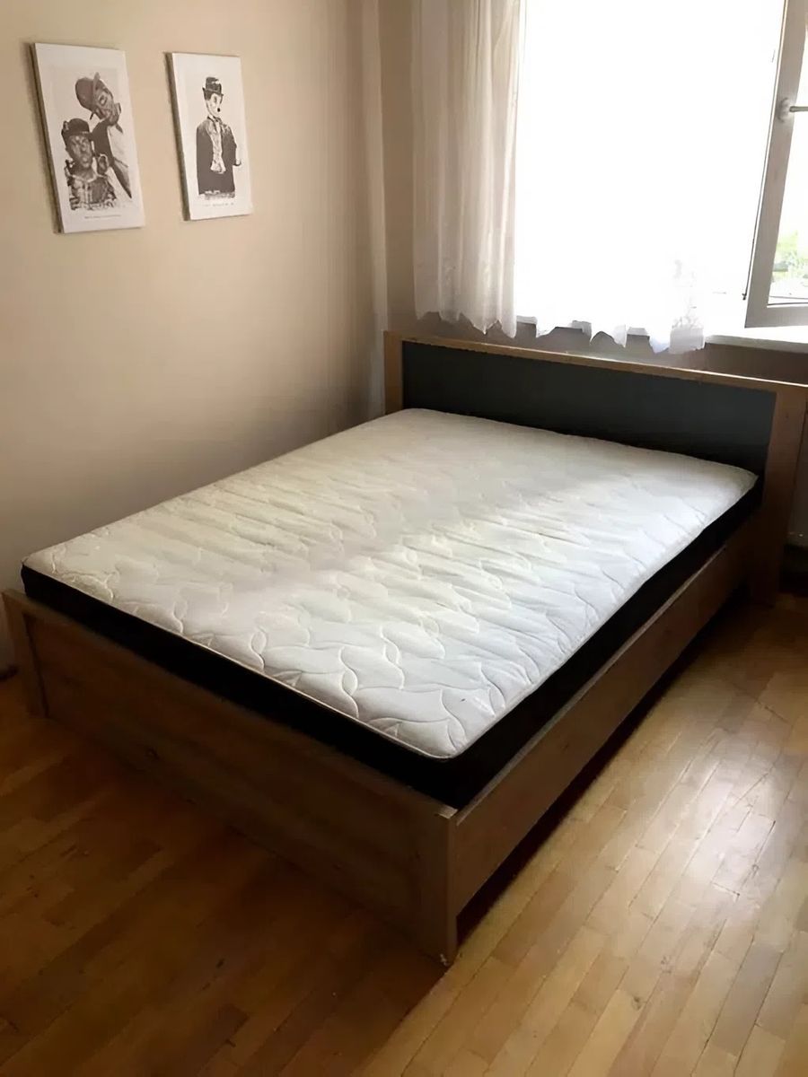 1837103386013317