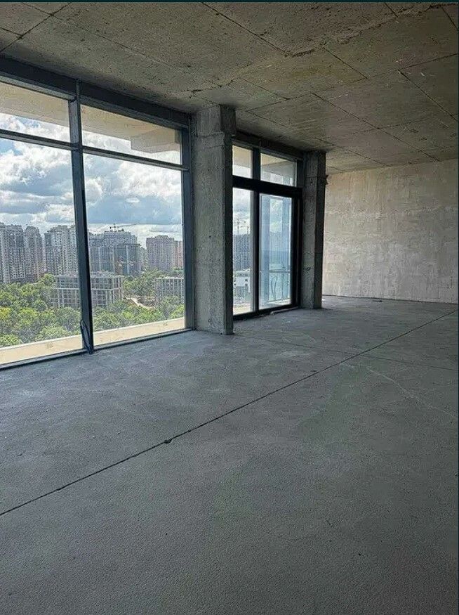 1835797683057318