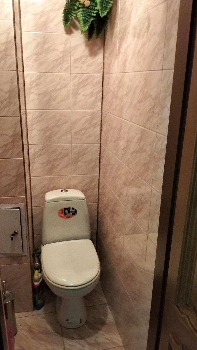 1842419597949318