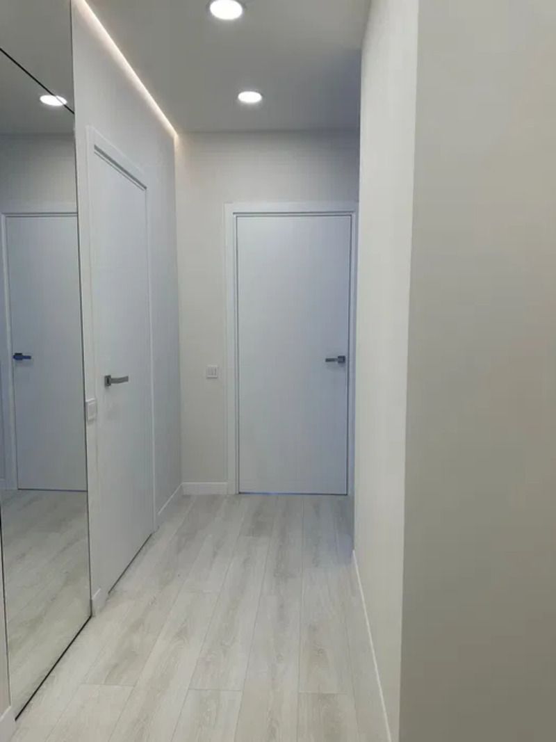 1837884629477319