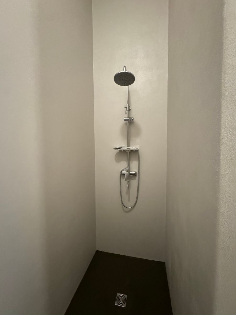 1839961645786319
