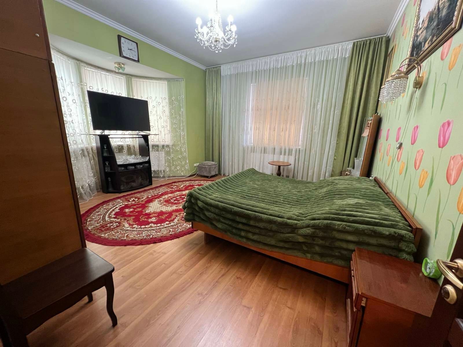 1794245378226032