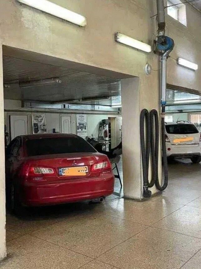 1835989767929032