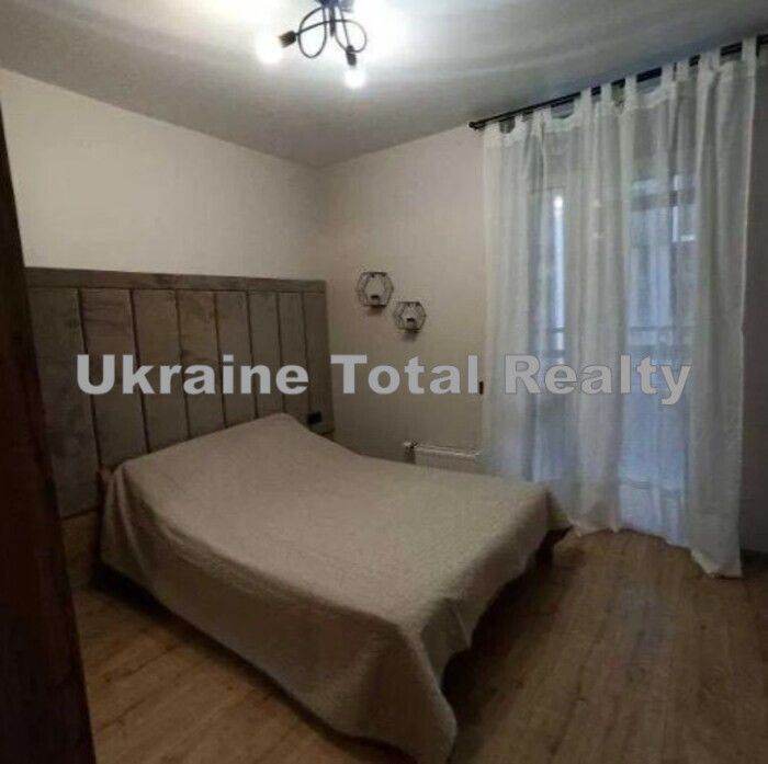 1840525725497320