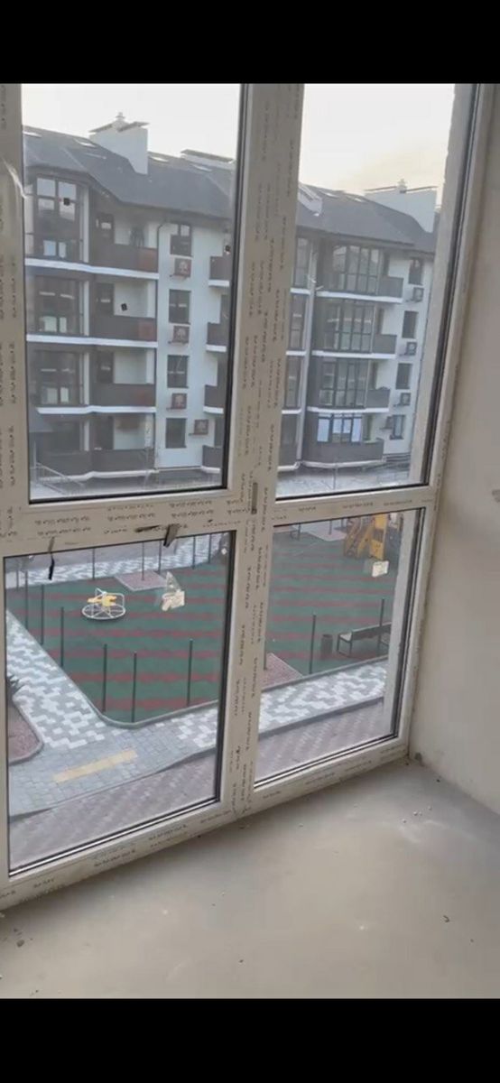 1837060823200321