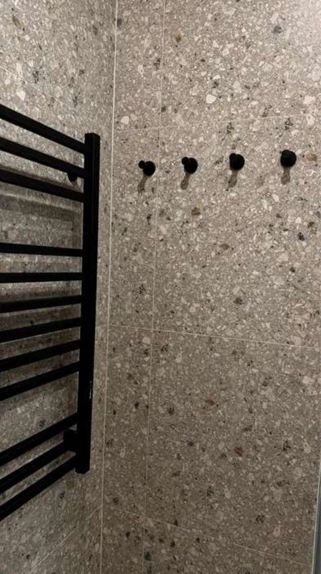 1831461473448323