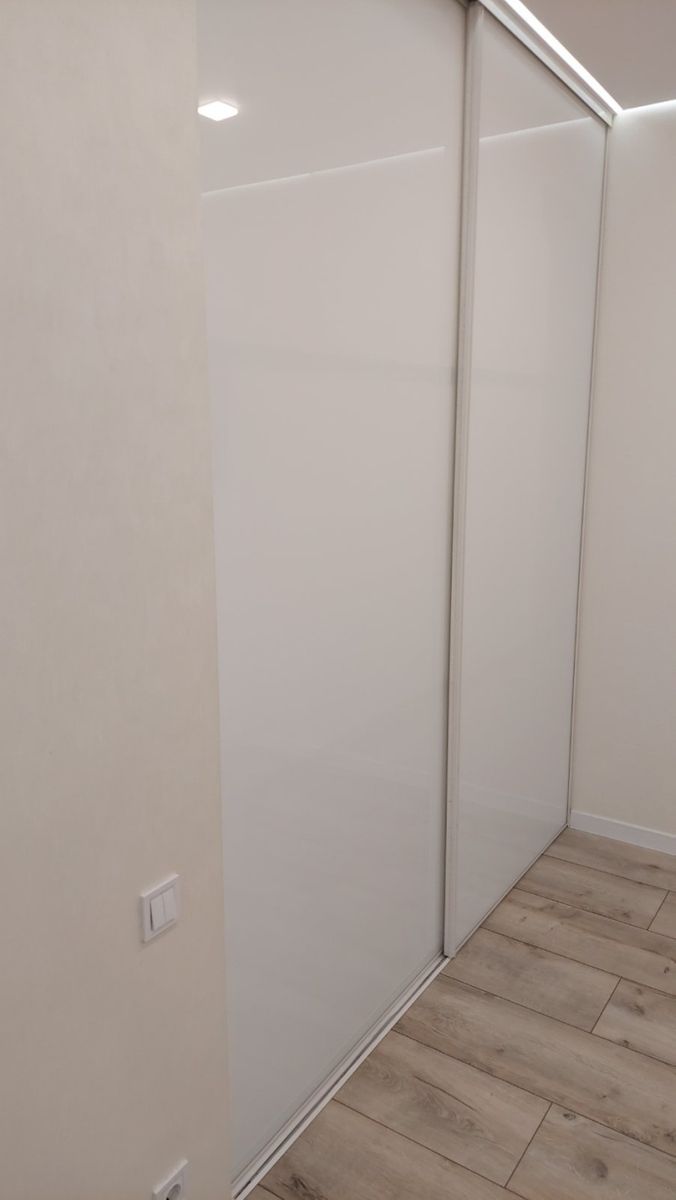 1831632253240323
