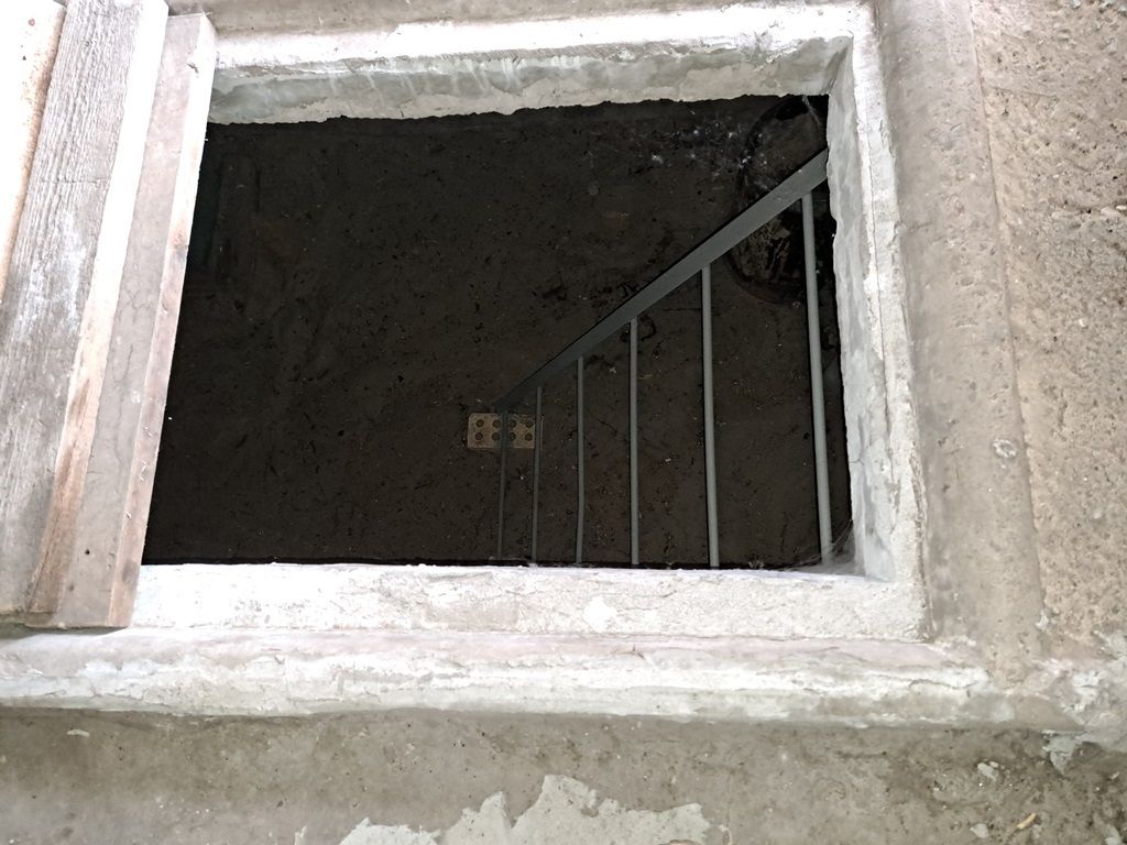1835885838275323