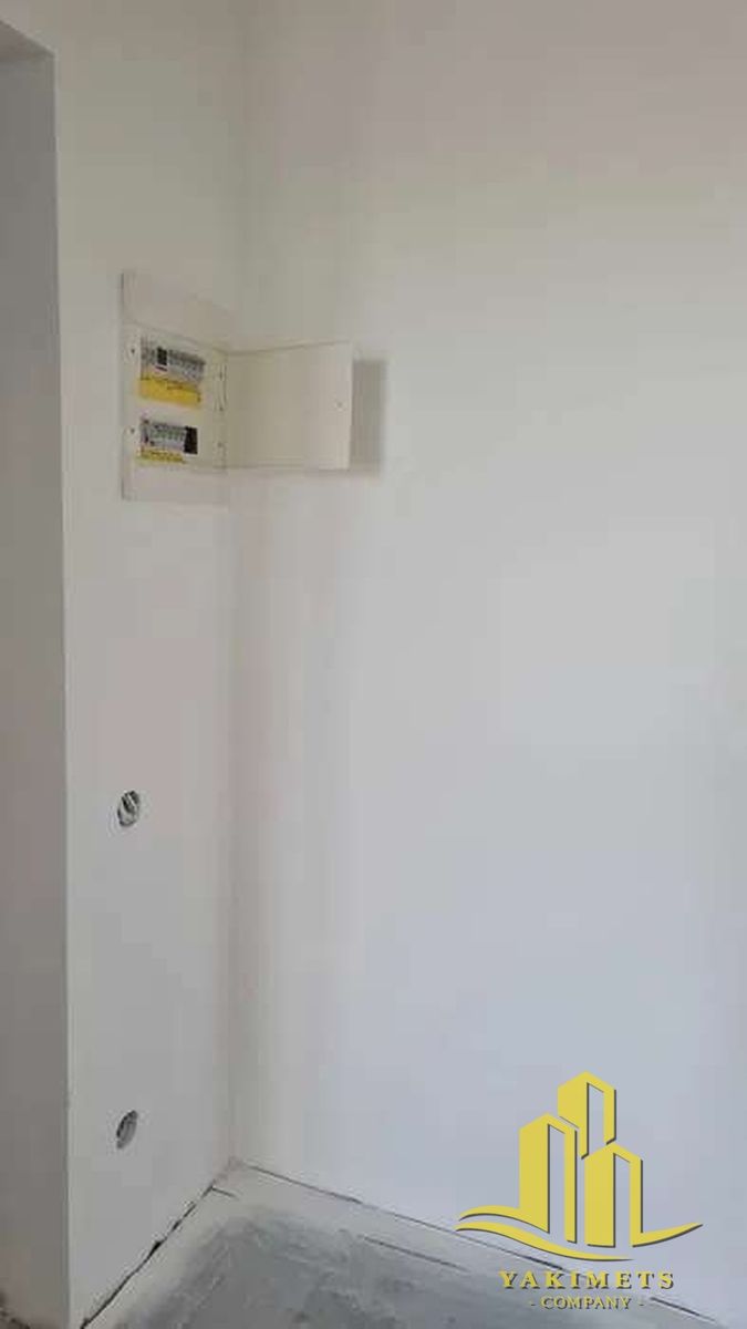 1839058581351323