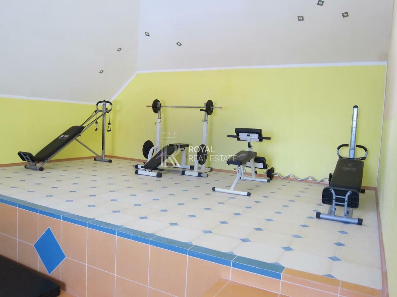 1835351888711324
