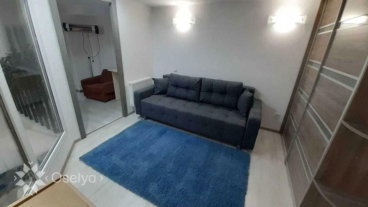 1831545945754327