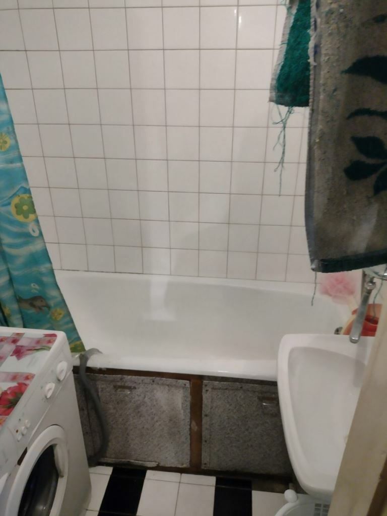 1806030195999328