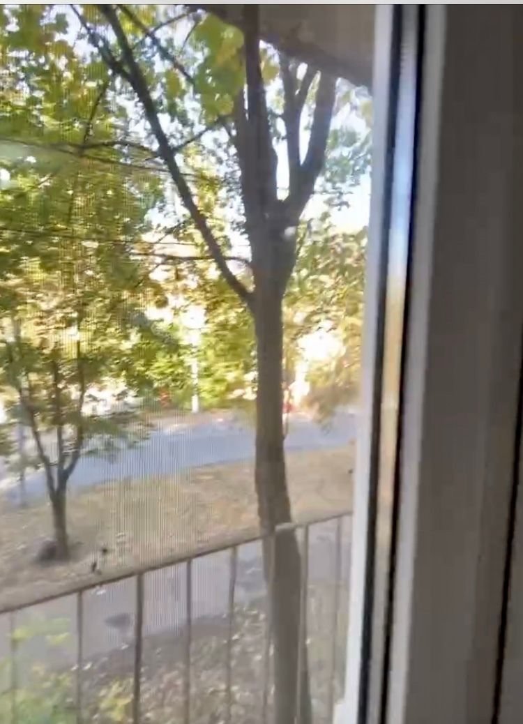 1835532609327328