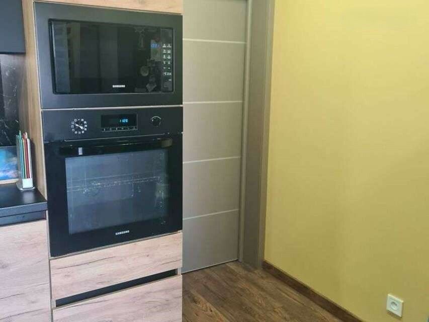 1835711951061328