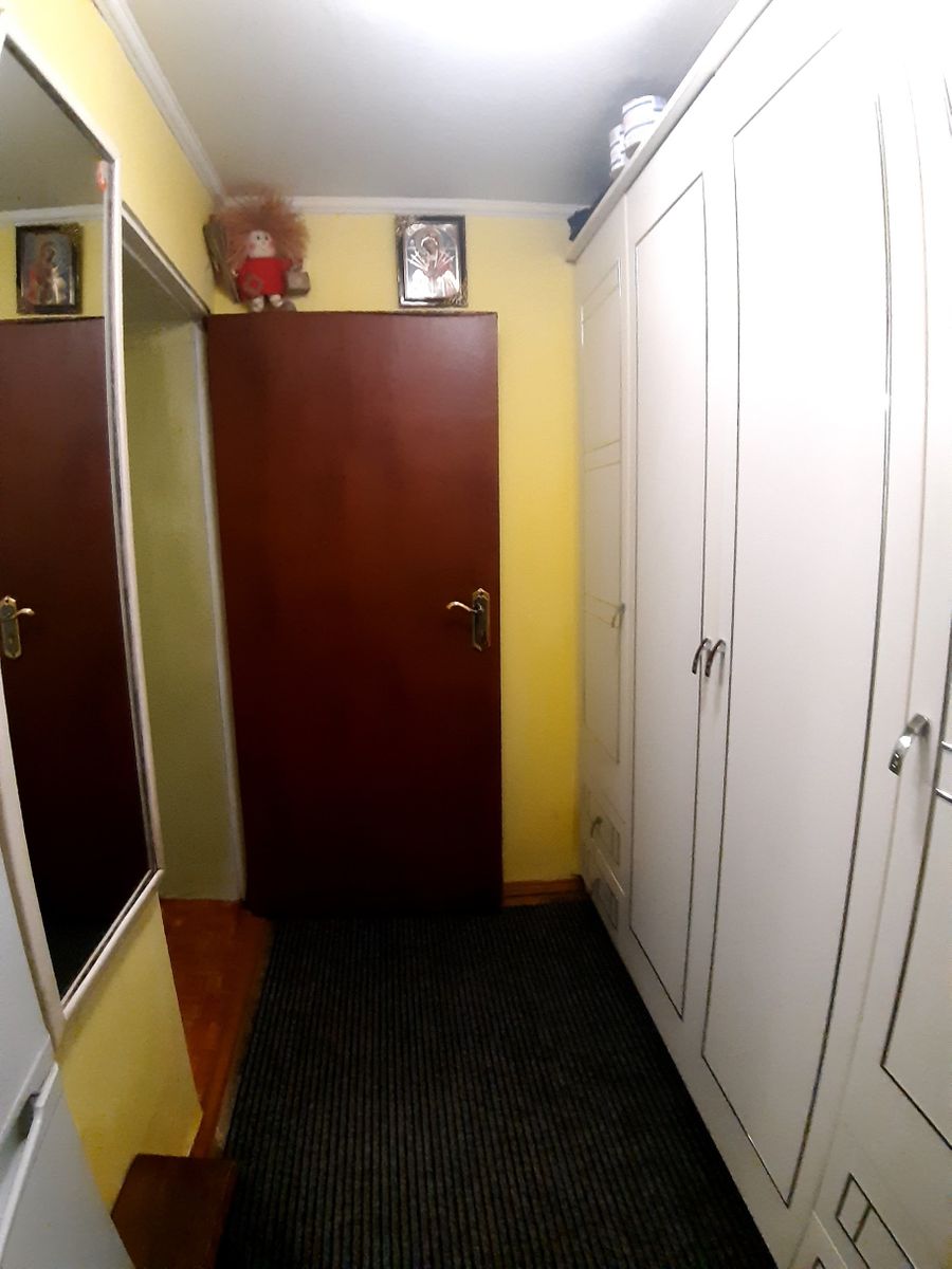 1826763206436329