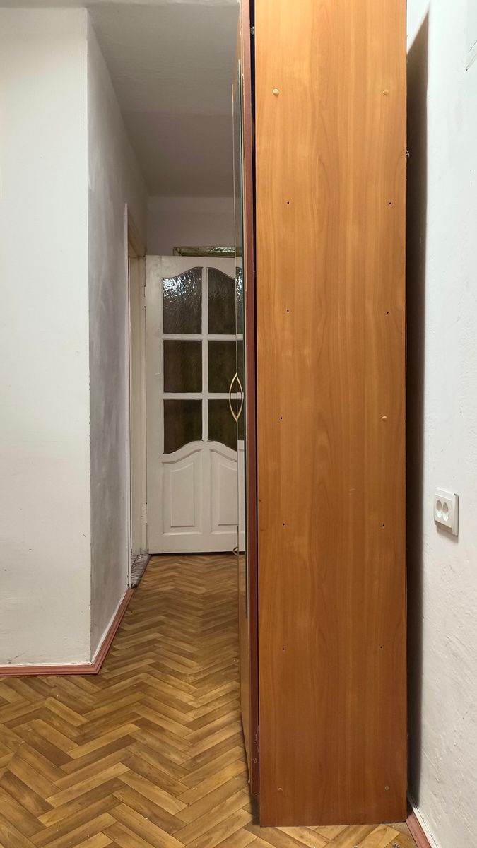 1833445879996329