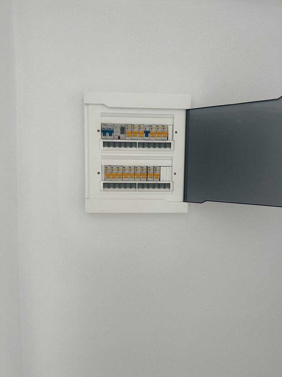 1835902150430329