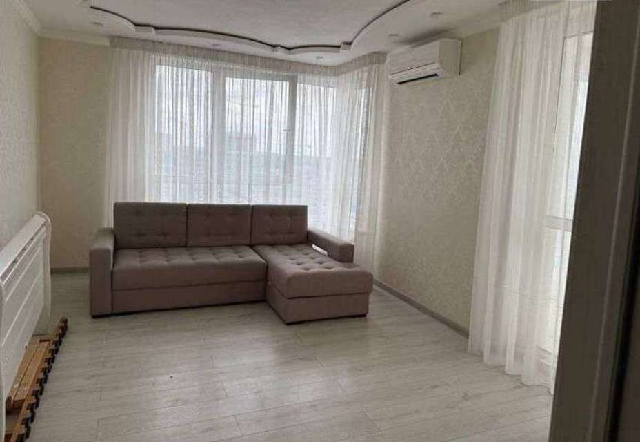 1835361356330033