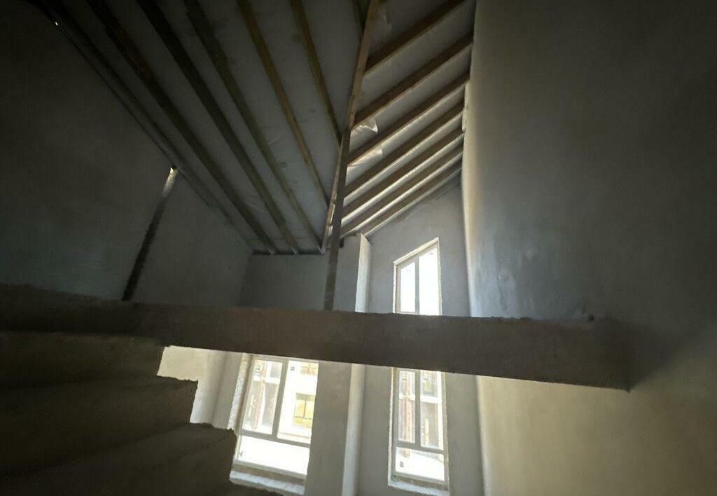 1835366335203033