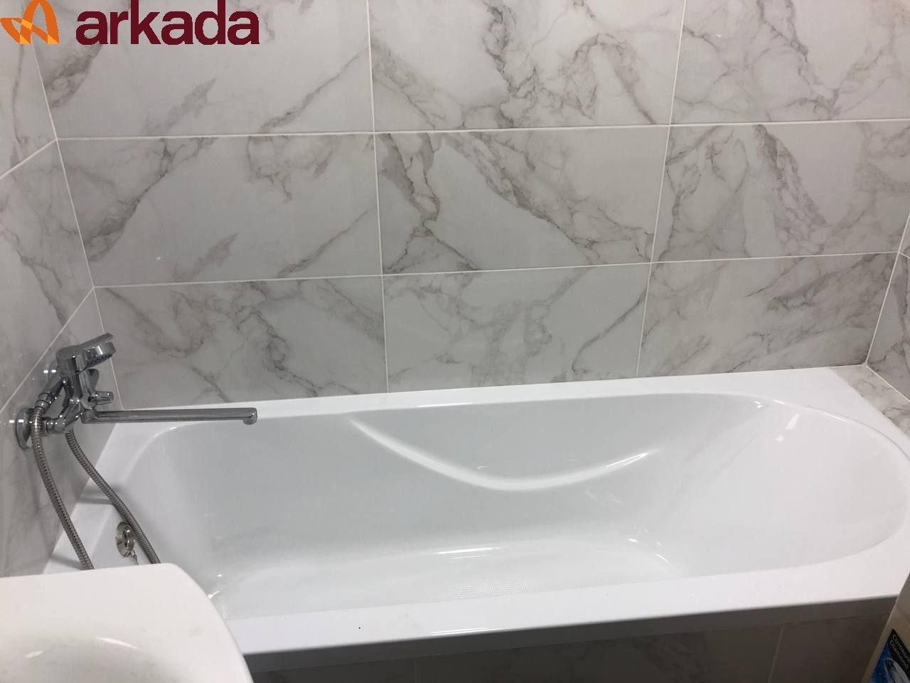 1837079055708331