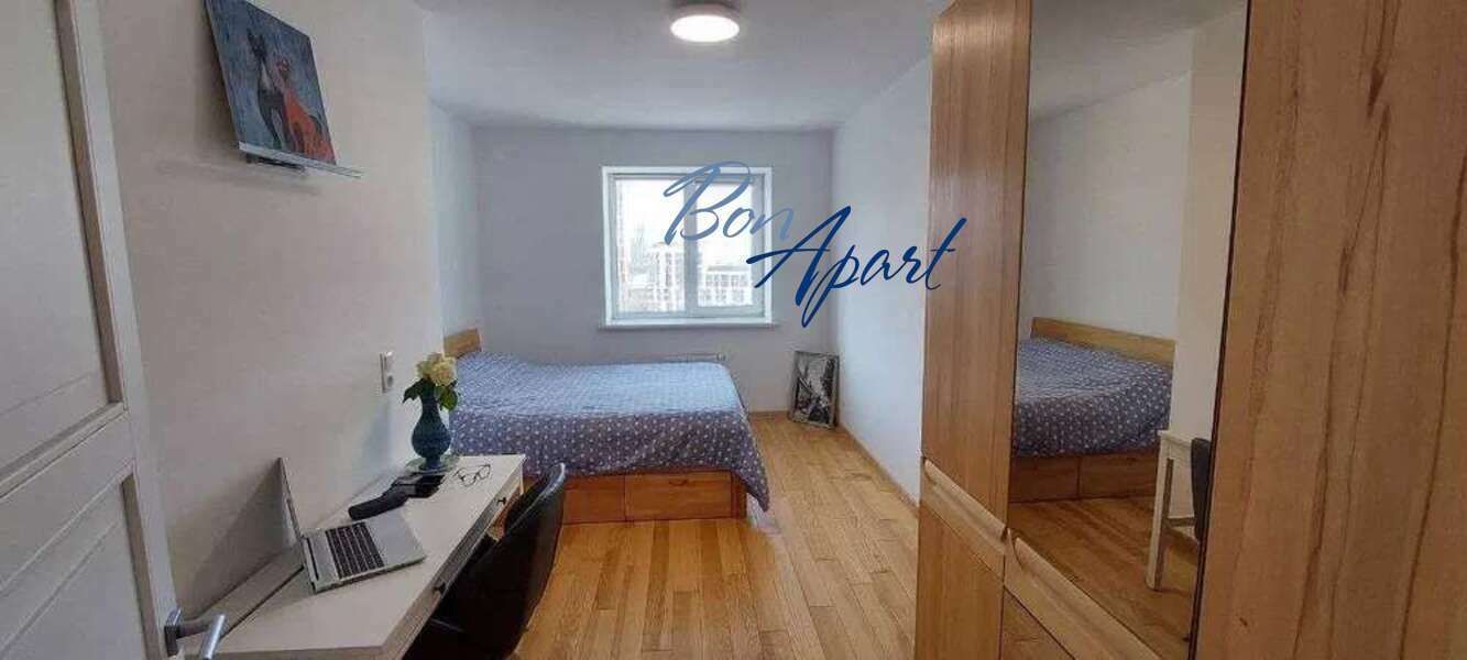 1833455494561332