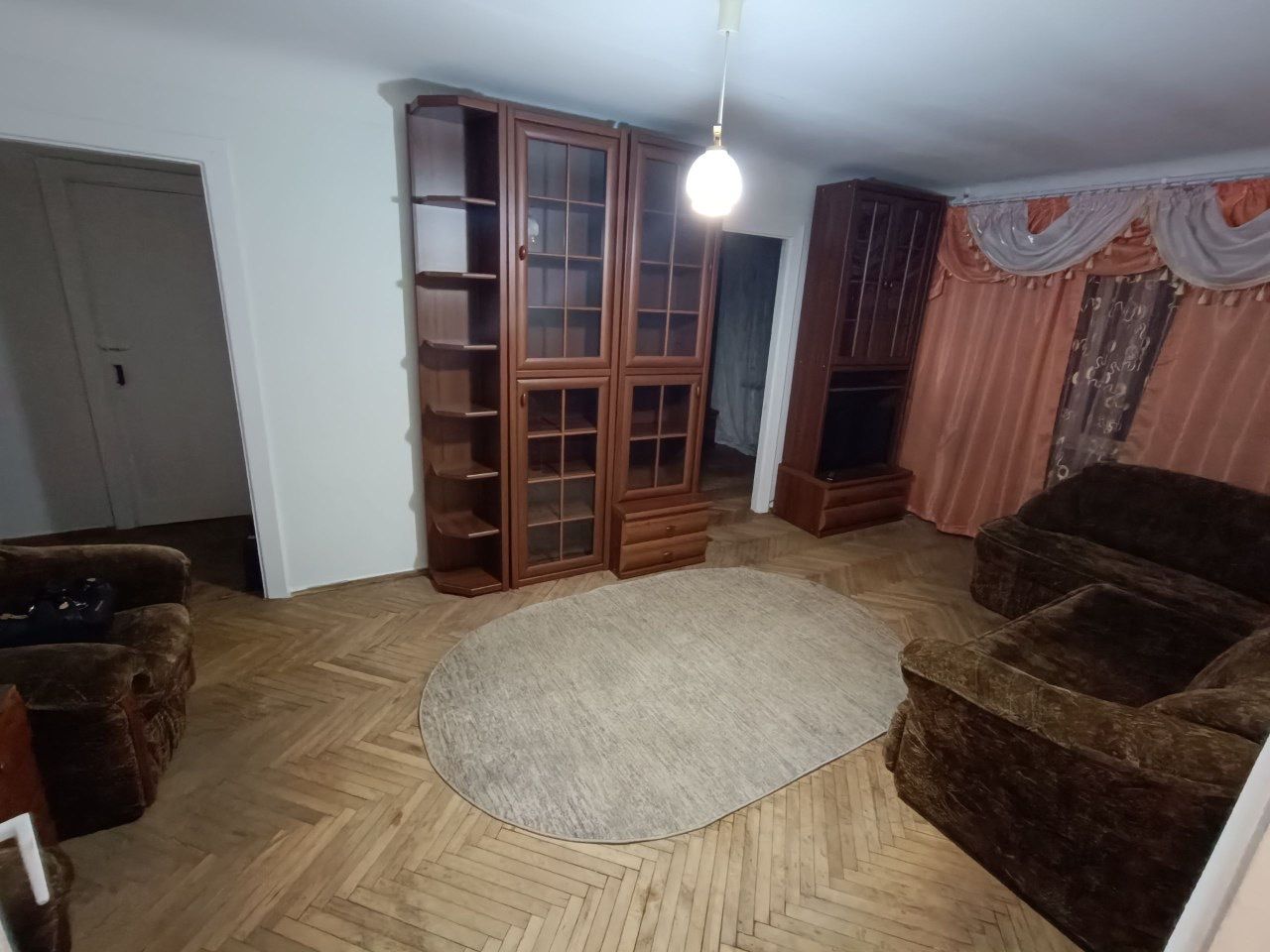 1834947424613332