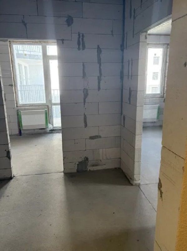 1837154402942332