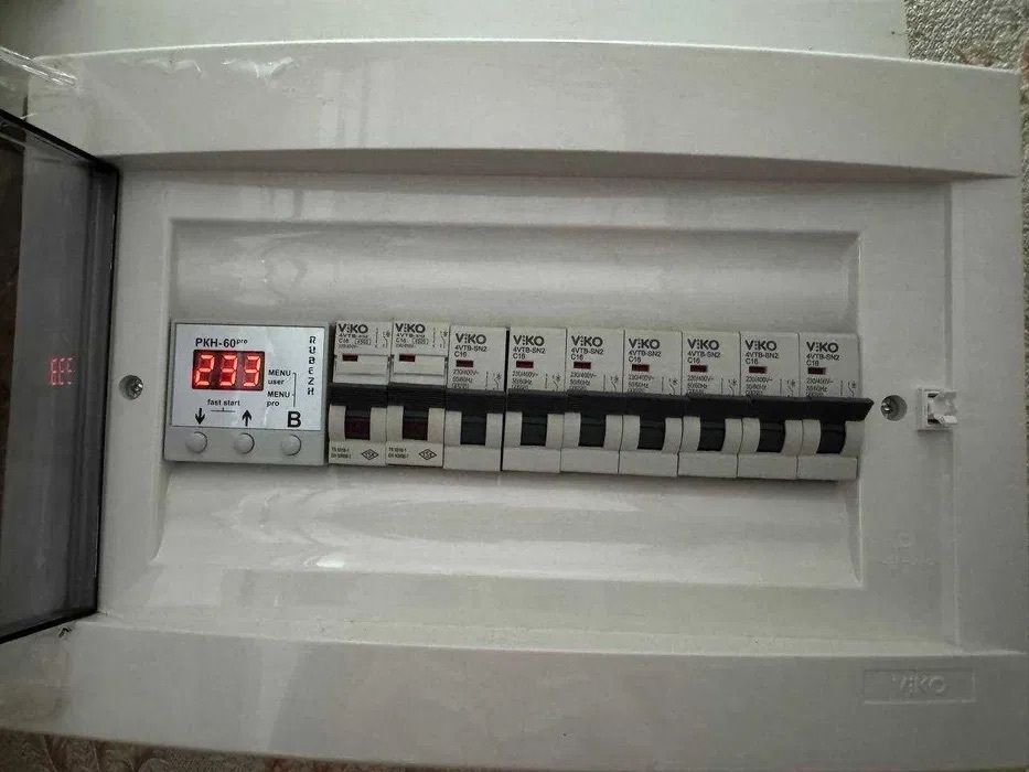 1837649272793332