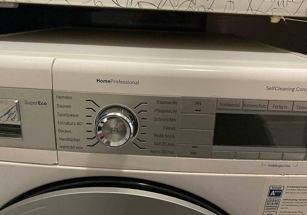 1834192042371333