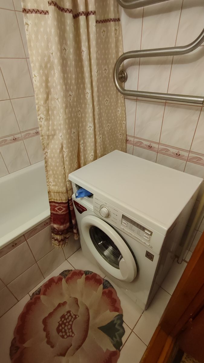 1835711056762333
