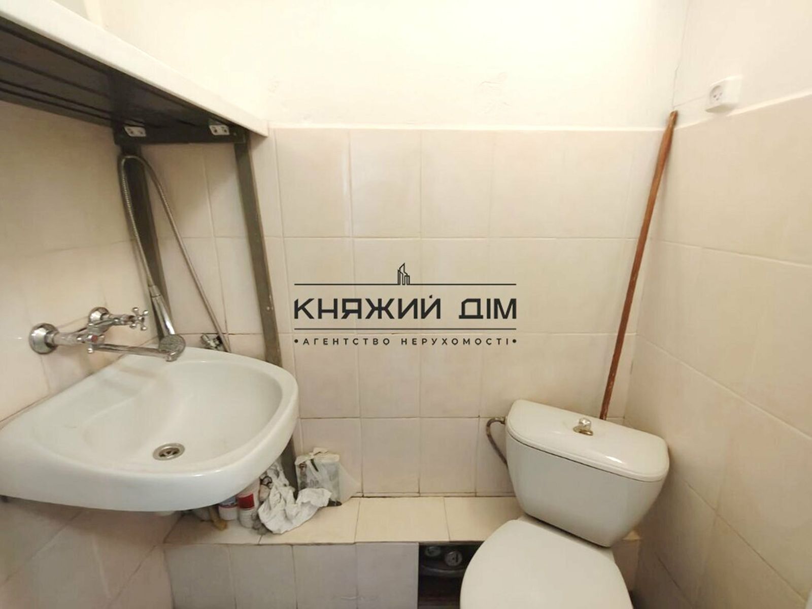 1835793535682333