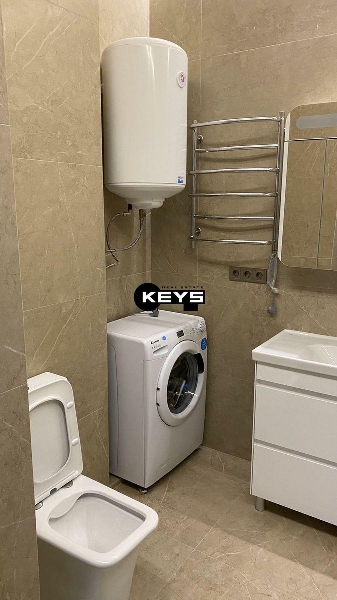 1835893220375333
