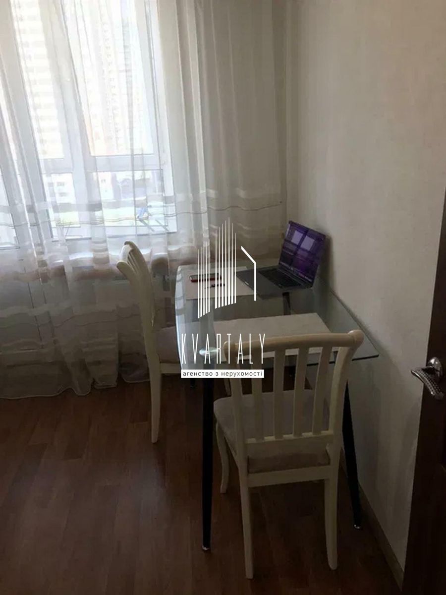 1830811028632334