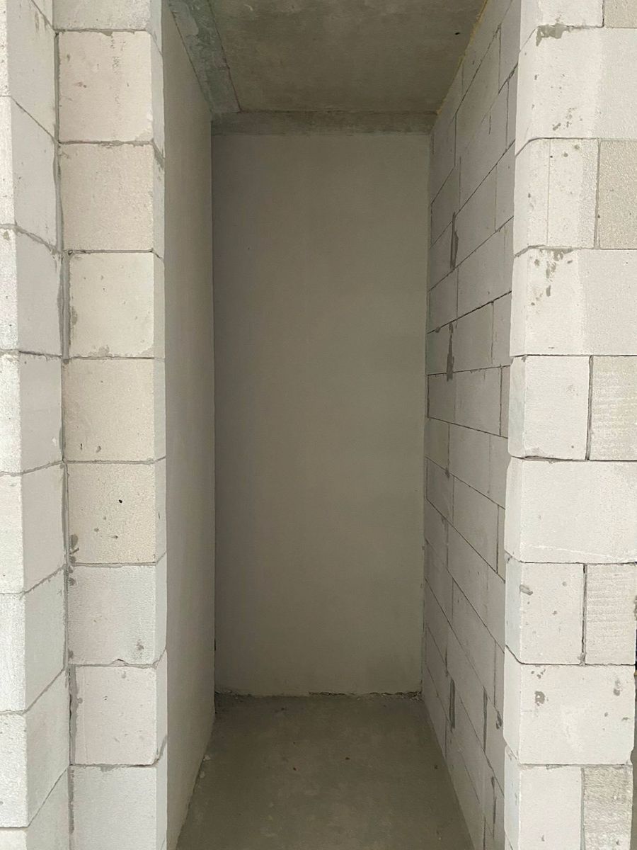 1836998838924335
