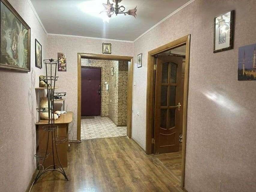 1837896349923337