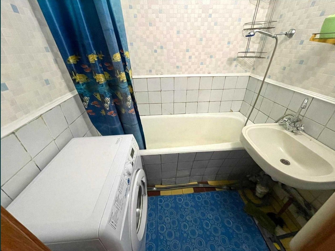 1829375986652339