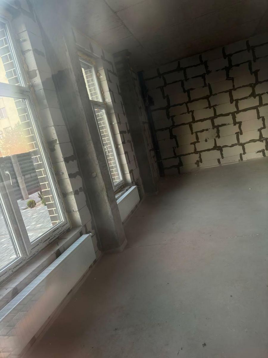 1835437771253342