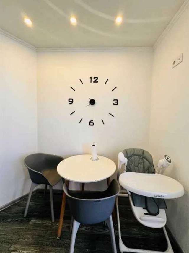1832711906627344