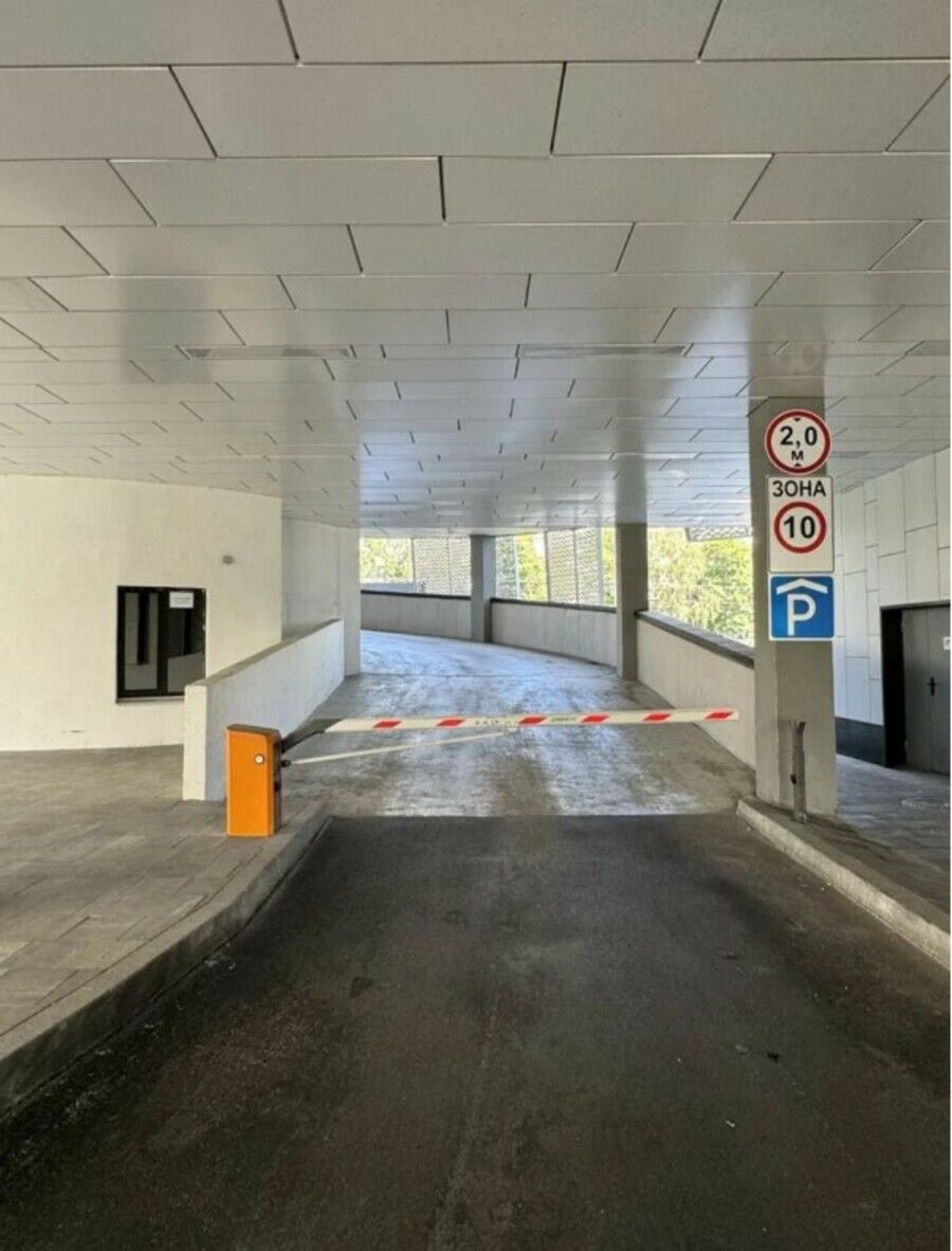 1837798451803344