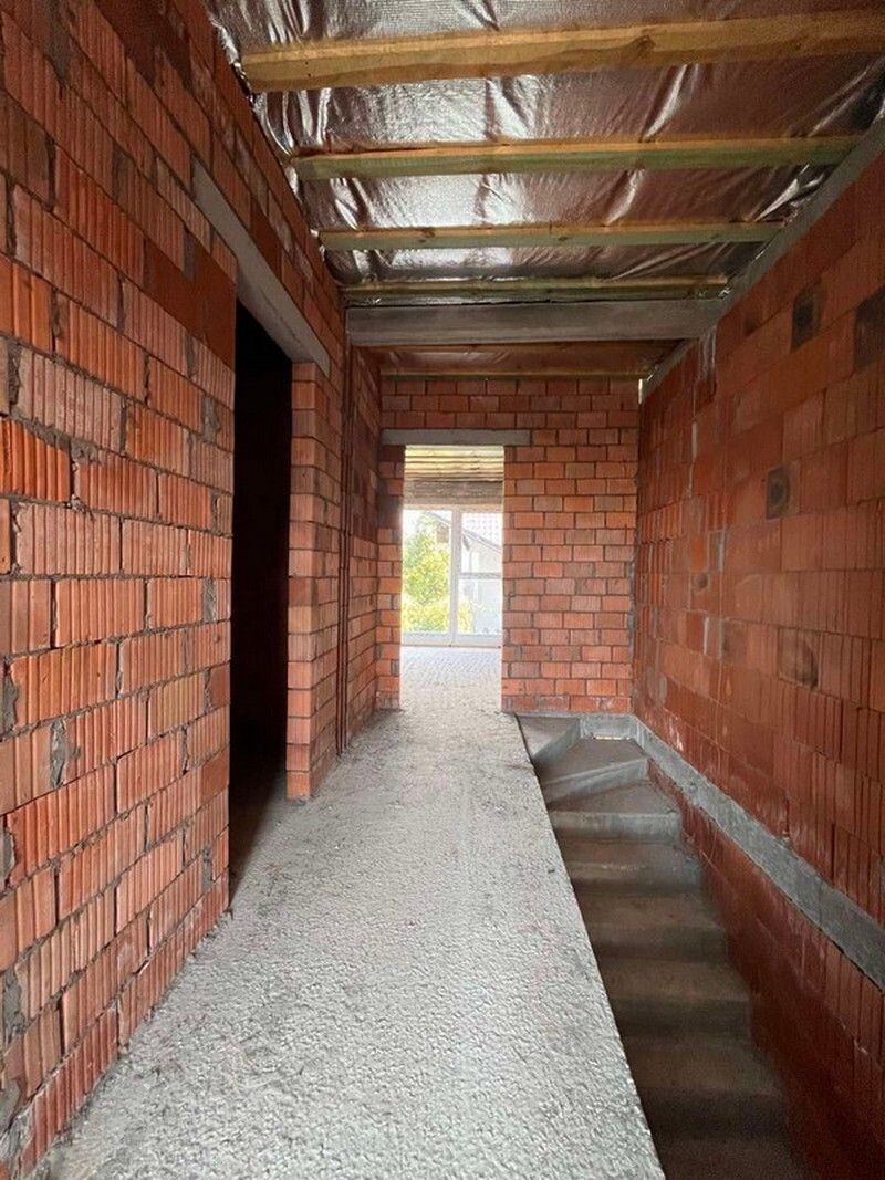 1839969130127344