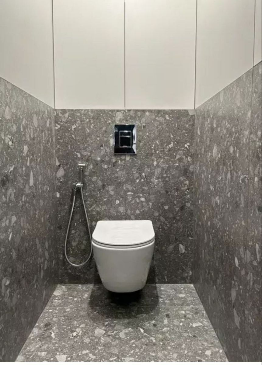 1832553227028345