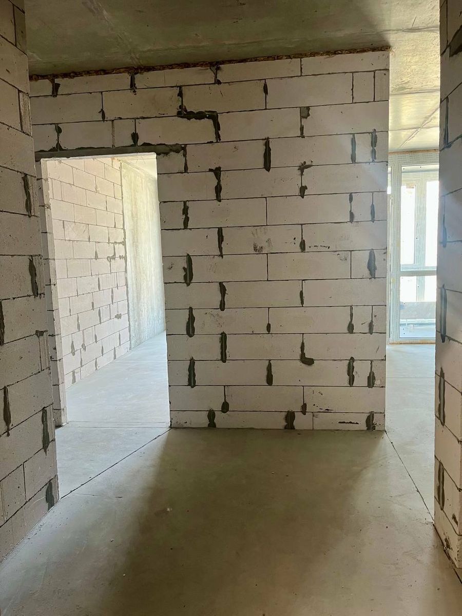 1836446942300345