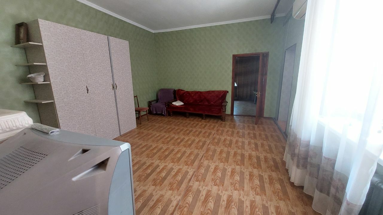 1837962738375345