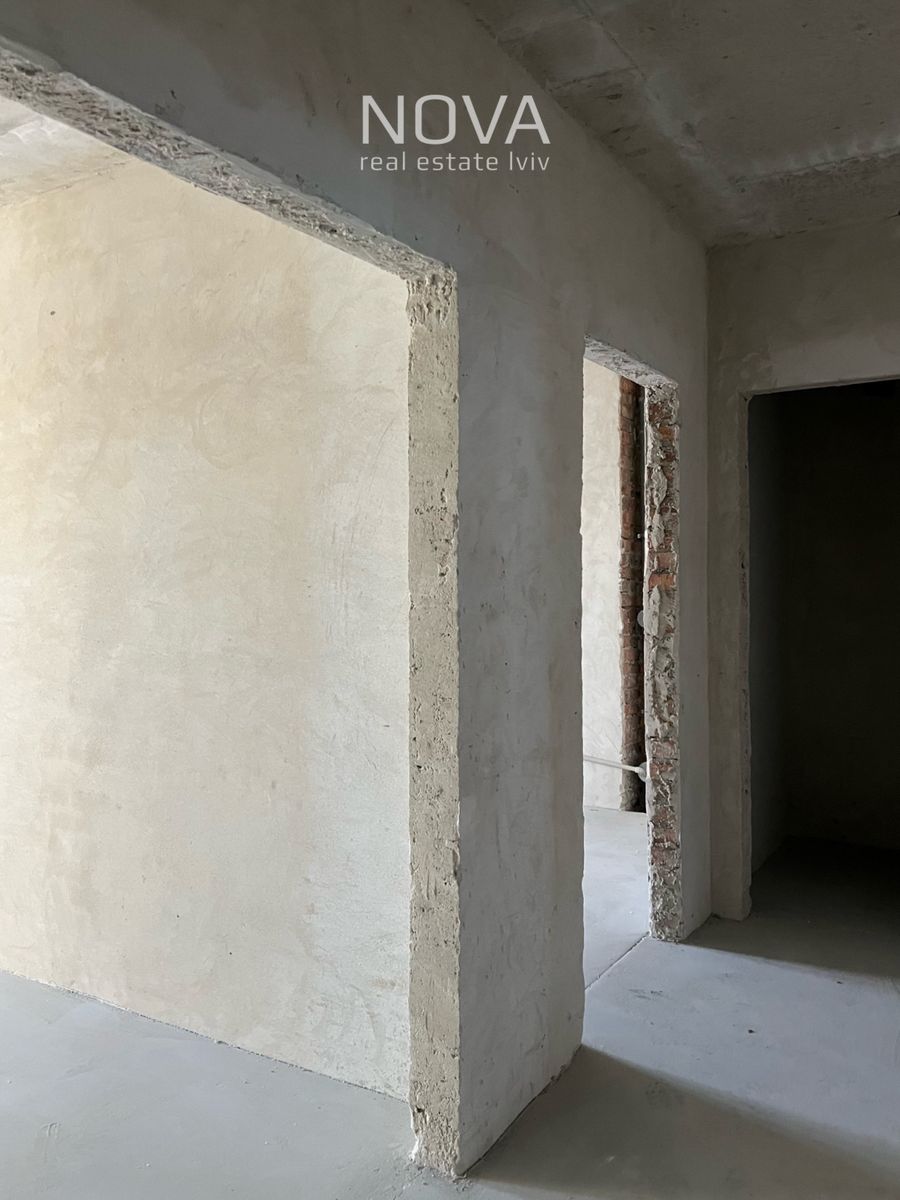 1835261596654348