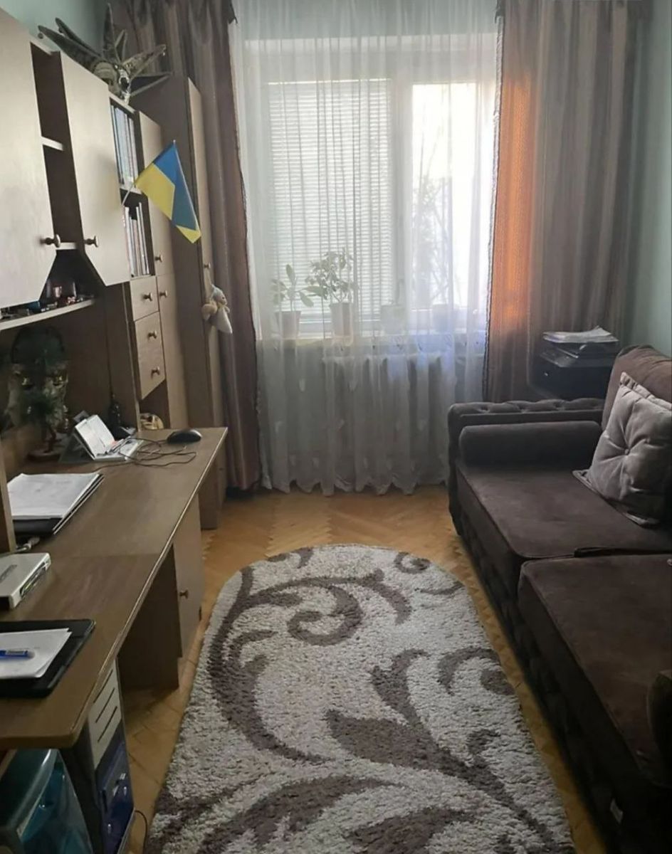 1831557740980349